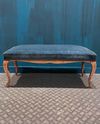 Banco vintage de madera y terciopelo azul estilo Luis XV