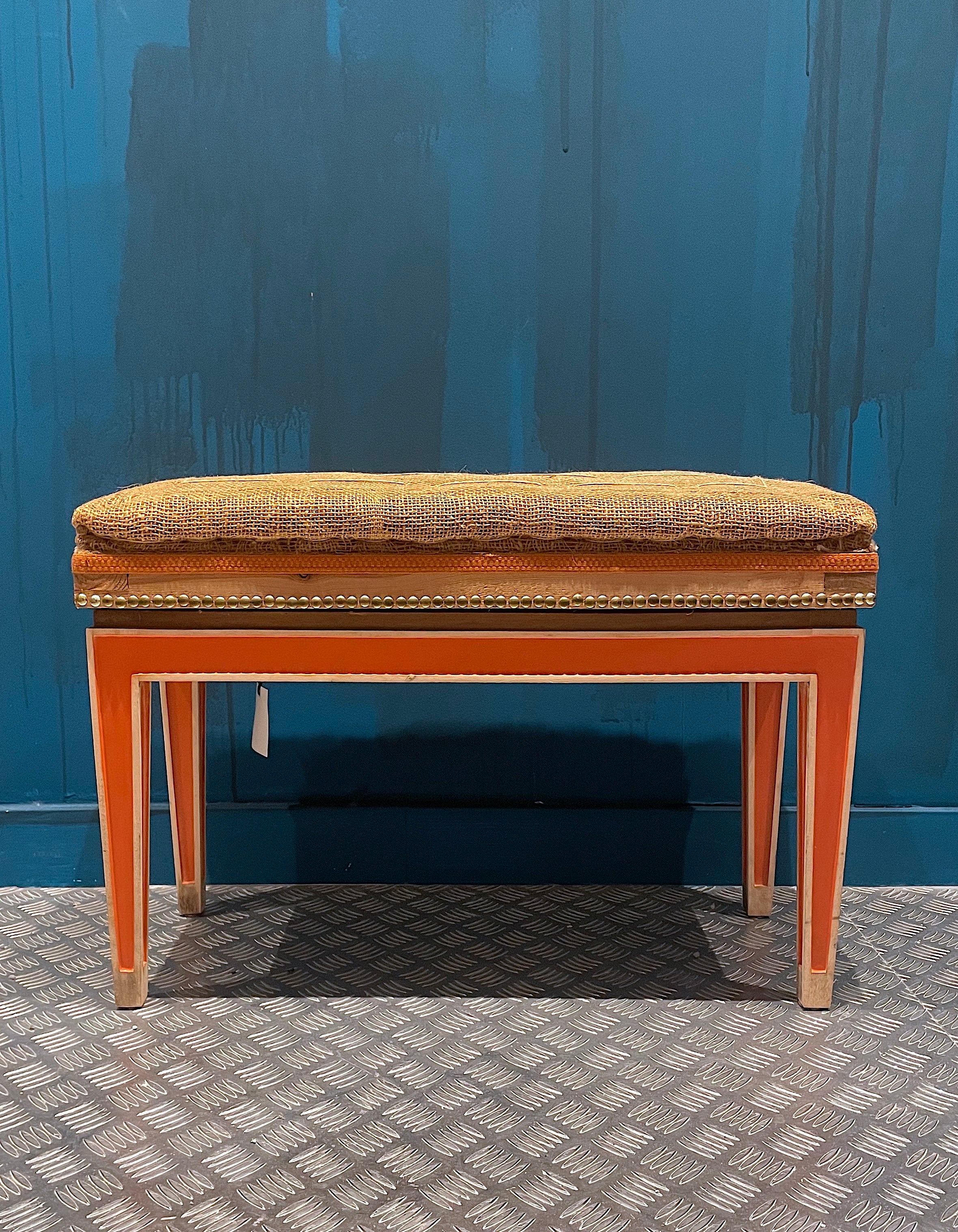 Banco vintage de madera lacada estilo Art Deco.