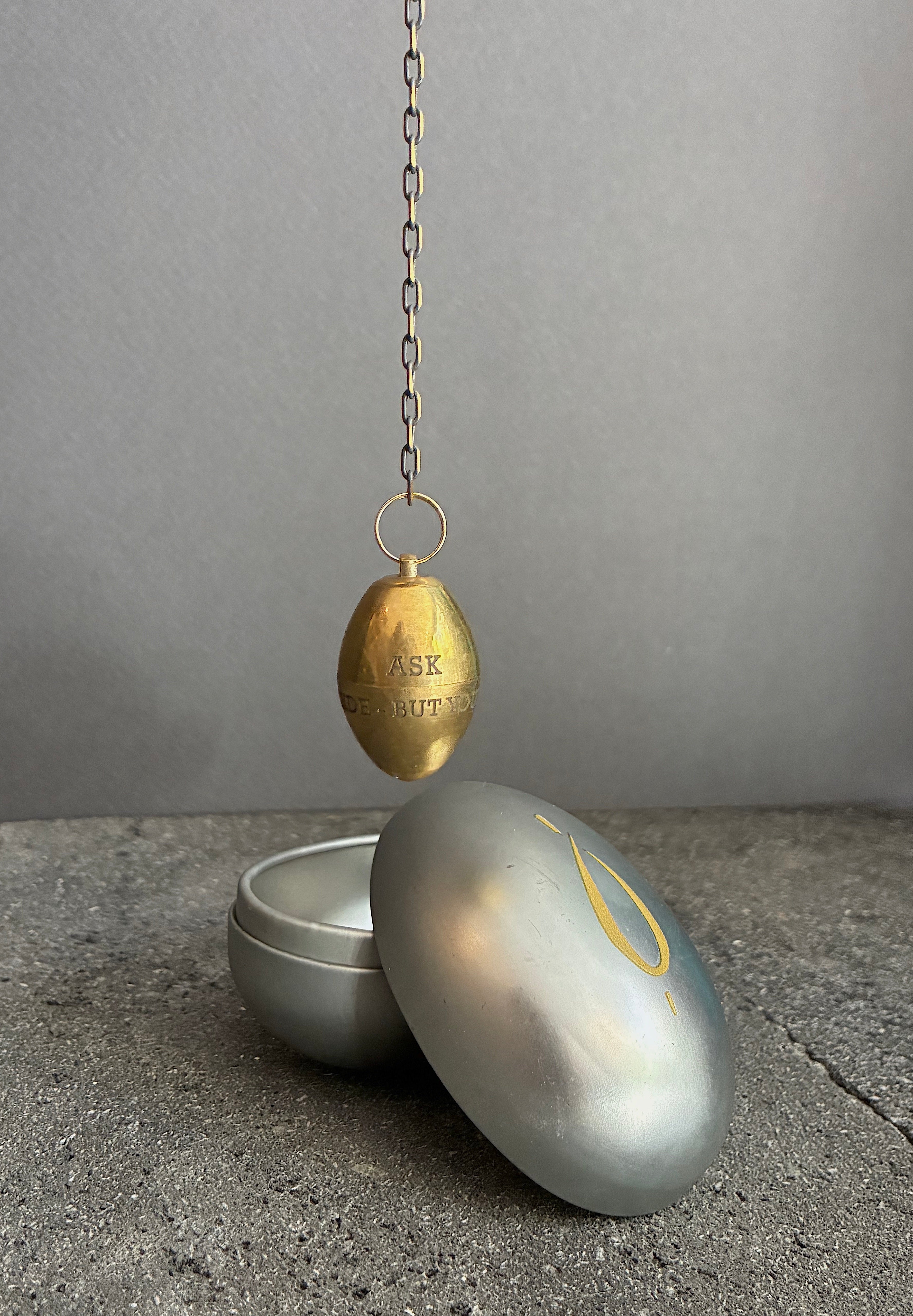 The Gold Egg Péndulum - Péndulo de Sanación