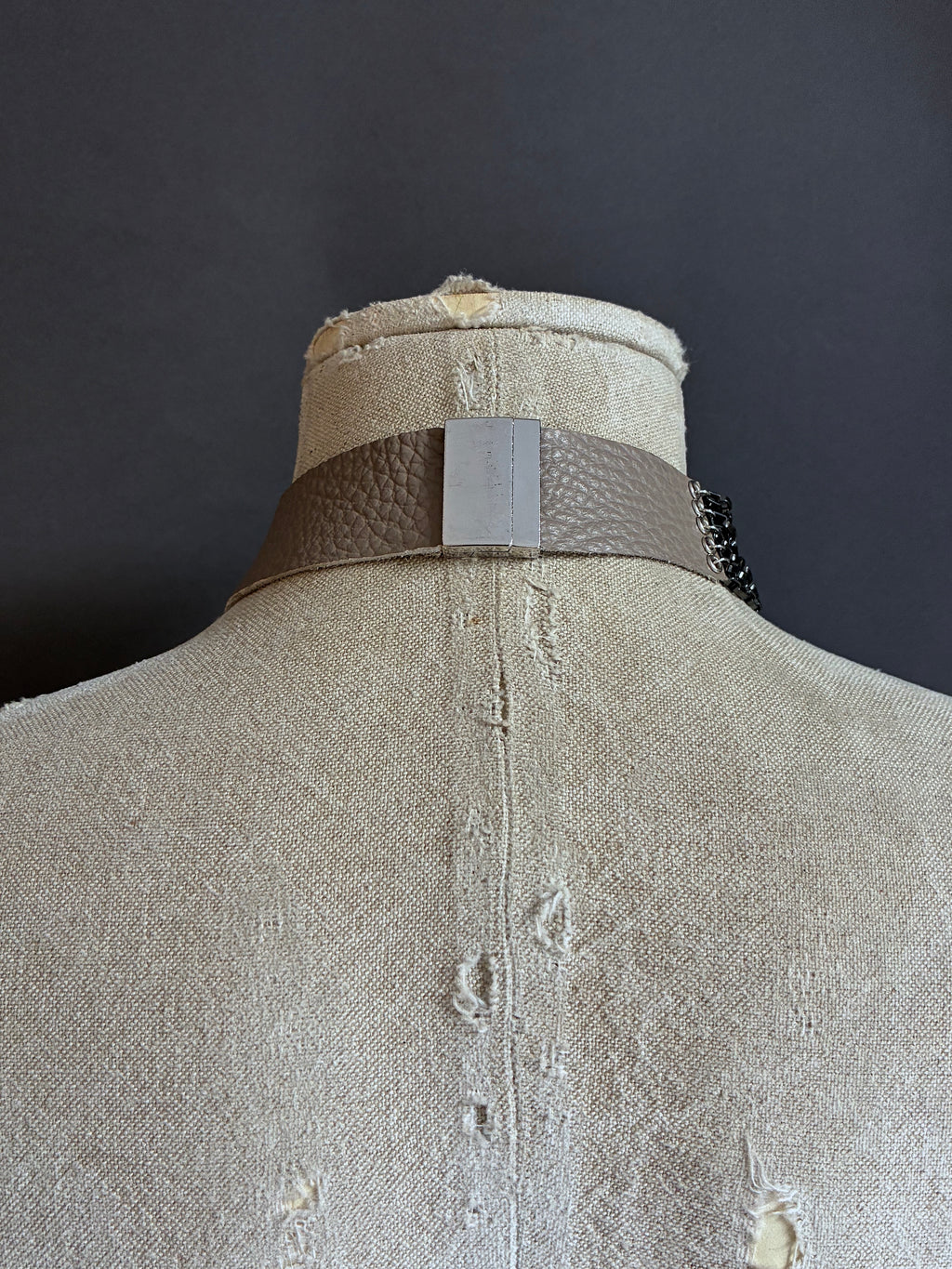 Collar Nudo Corto Steel/Plateado