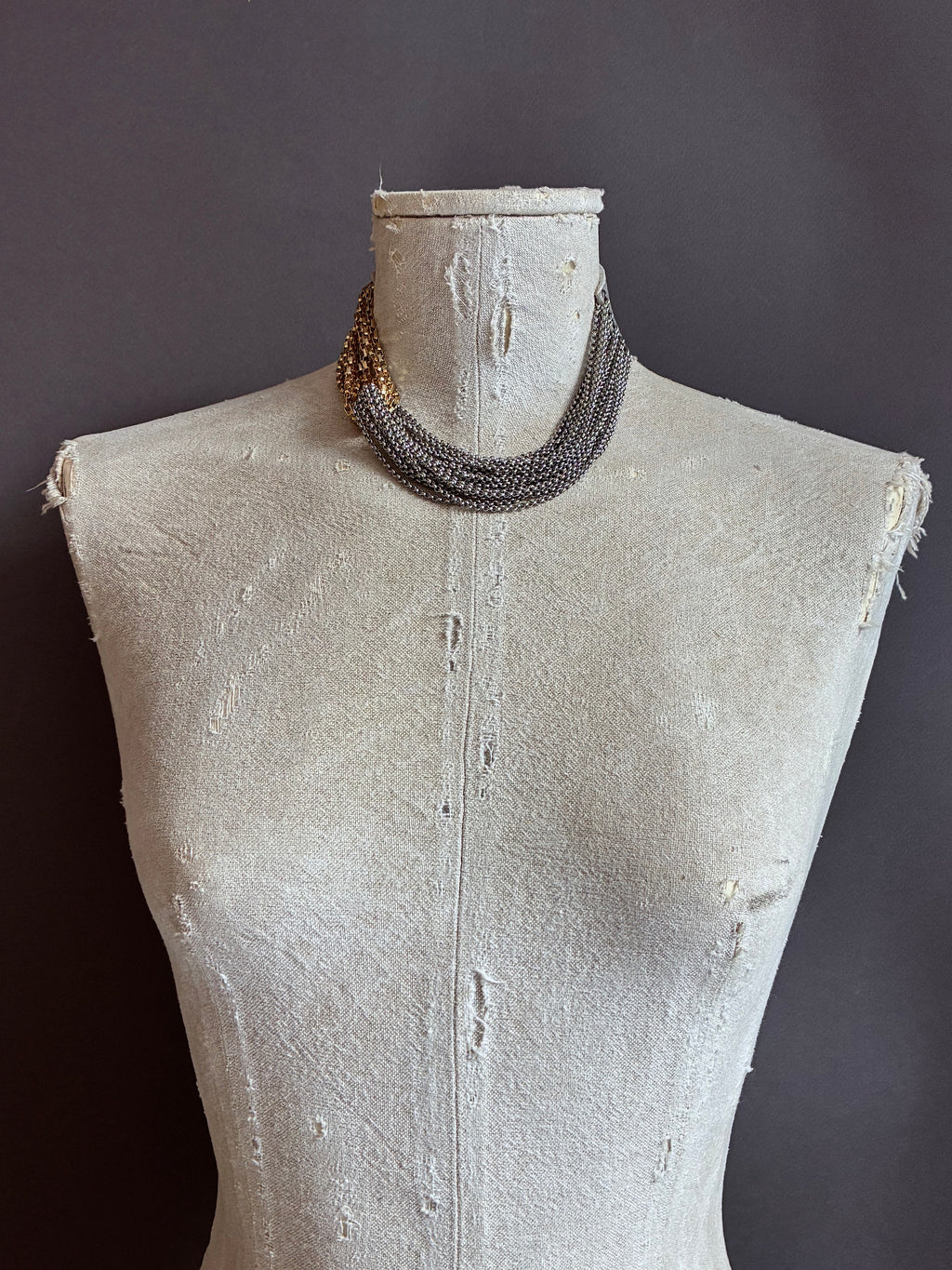 Collar Nudo Corto Dorado/Plateado