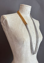 Collar Nudo Largo Dorado/Plateado