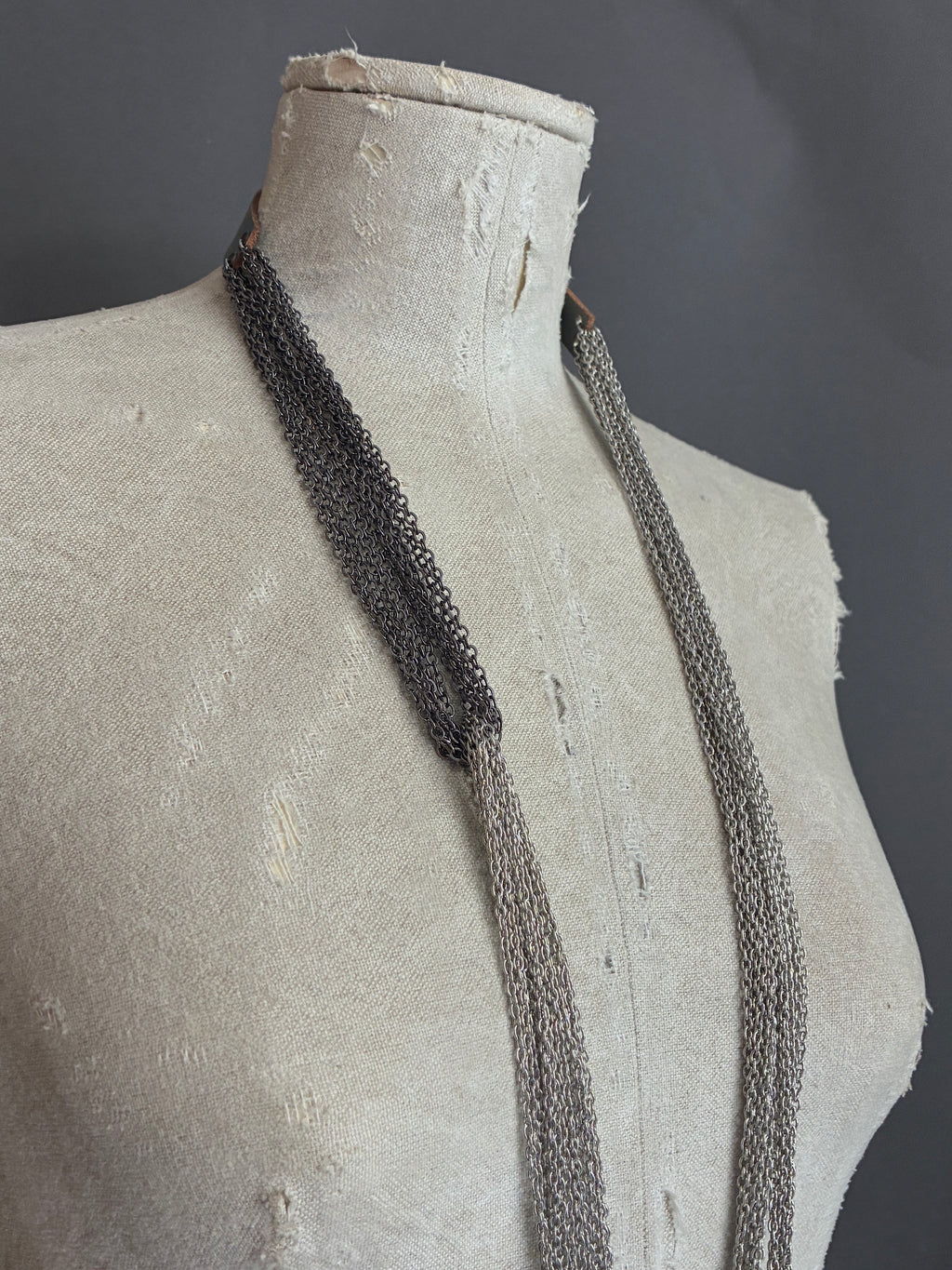 Collar Nudo Largo Rutenio/Plateado