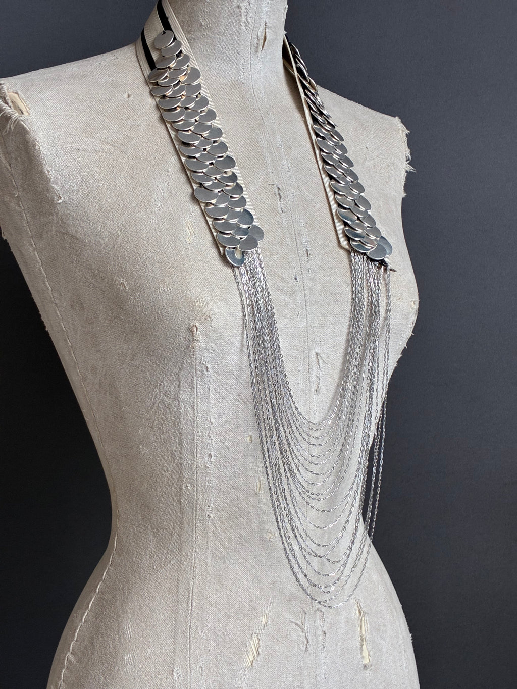 Collar Largo Escamas con cadenas