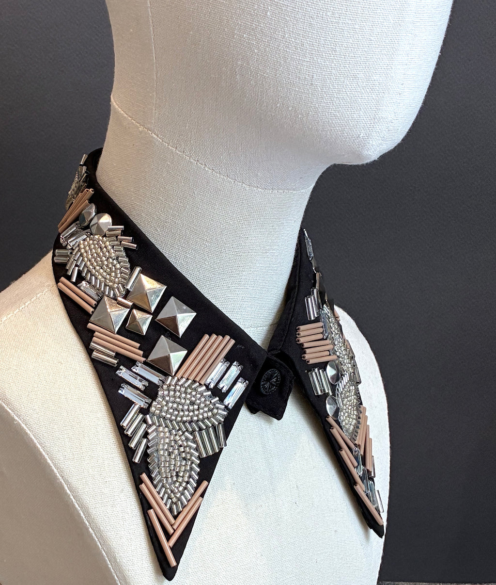 Cuello Joya bordado a mano "Nude"