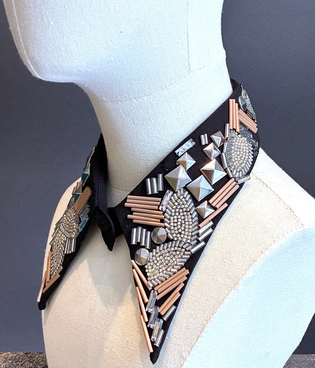 Cuello Joya bordado a mano "Nude"