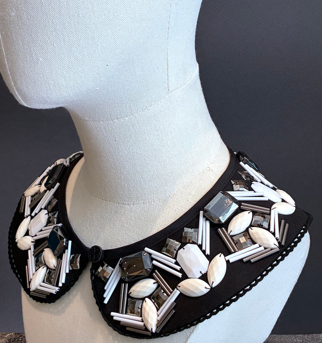 Cuello Joya  bordado a mano redondo "Patterns"