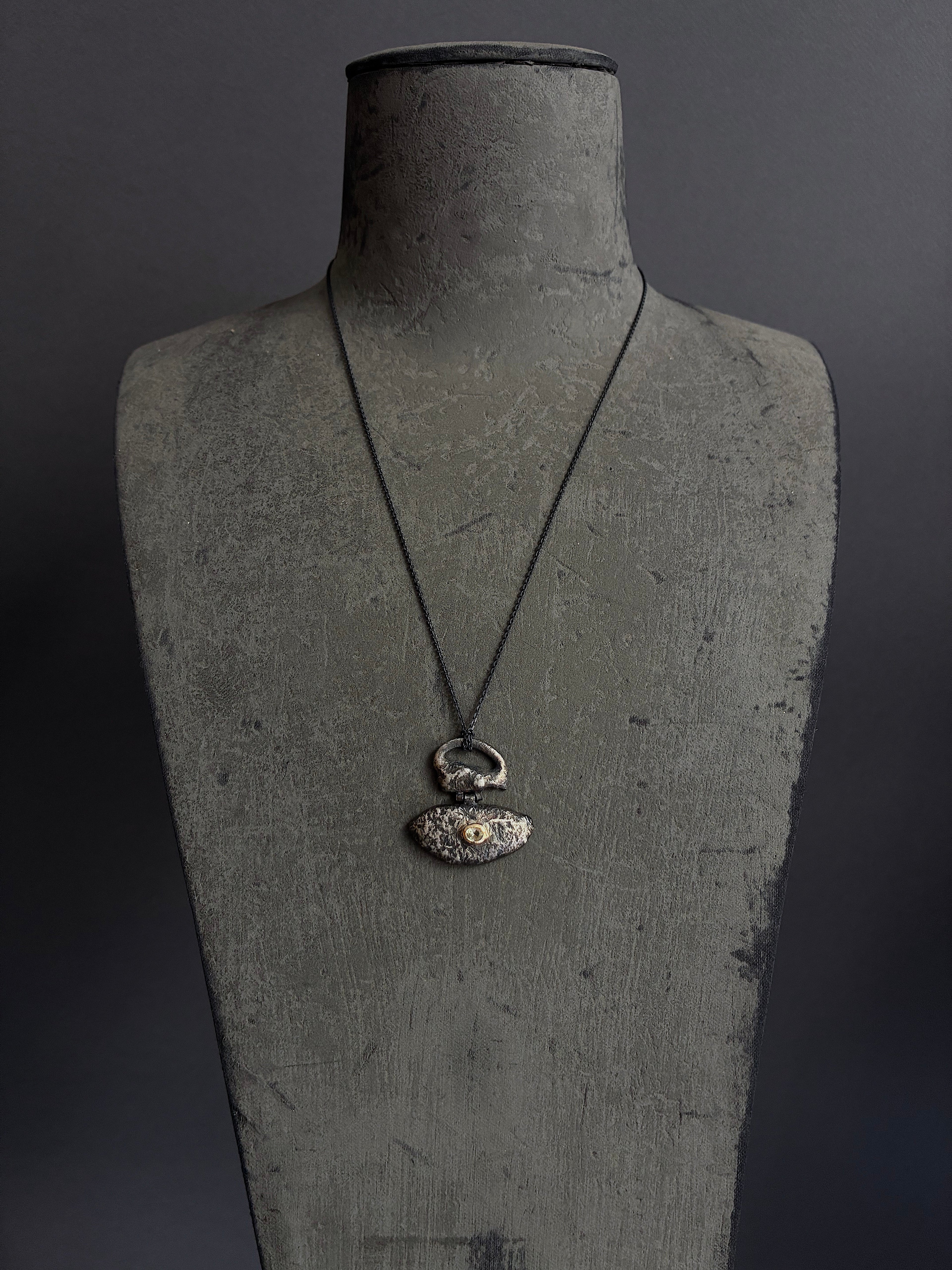 -Zafiro Amarillo- Amuleto