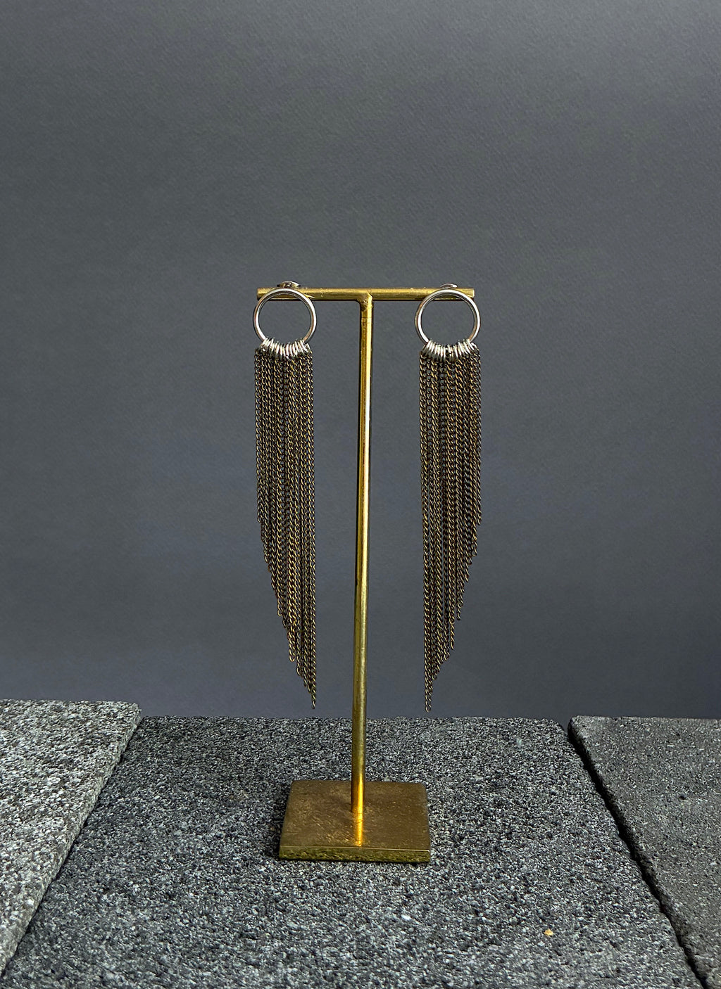 Pendientes Alas L Plateados/latón envejecido.