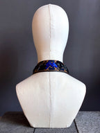 Cuello Joya Bordado con Cristales Azules